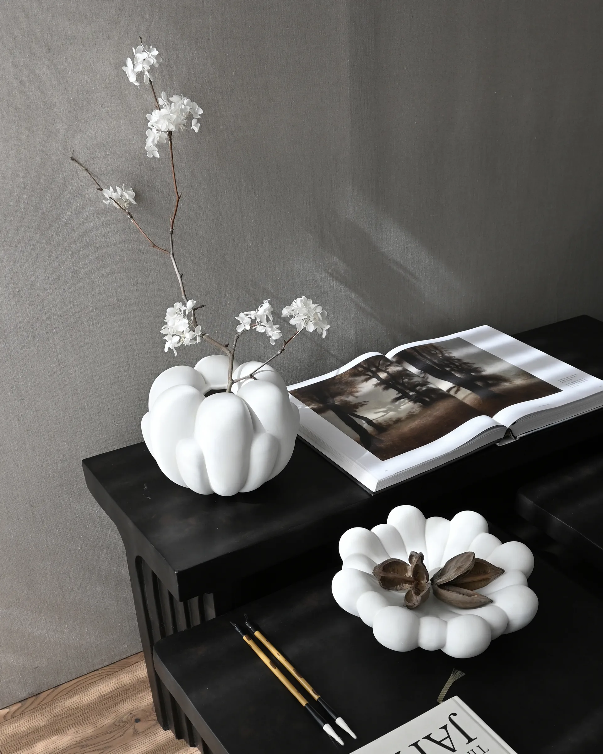Bloom vase small 22.5x24 cm, Bone white 101 Copenhagen