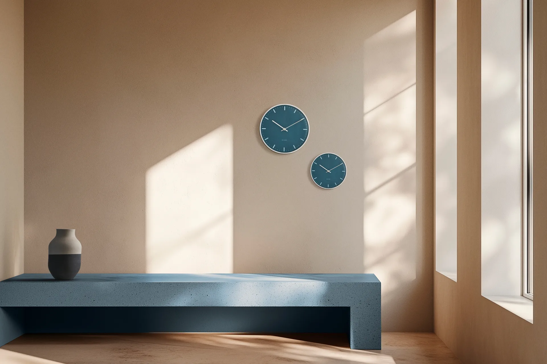 Arne Jacobsen City Hall, Blue, Ø29 cm Arne Jacobsen Clocks