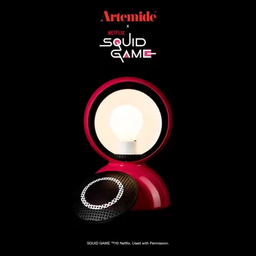 Eclisse x Squid Game table lamp Special Edition - Guard pink - Artemide