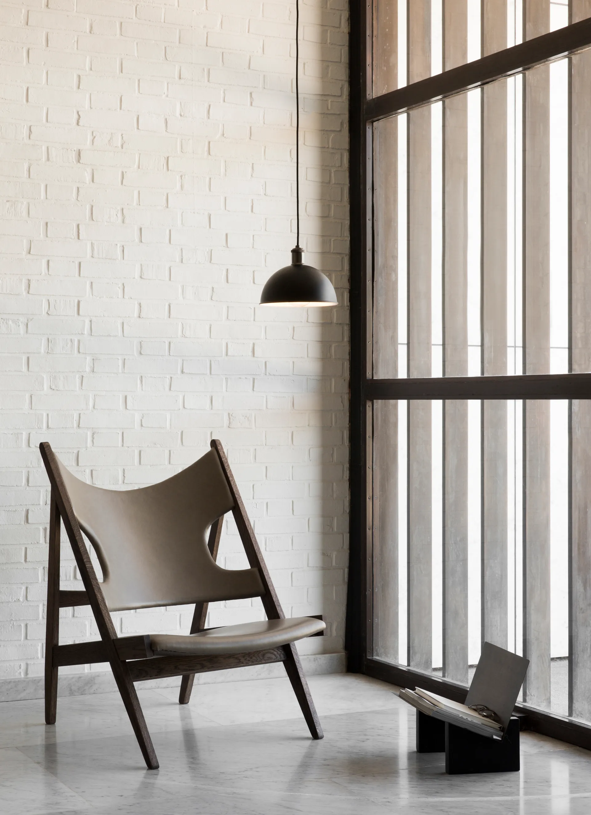 Knitting lounge armchair, Walnut-Logan Jasmine Audo Copenhagen