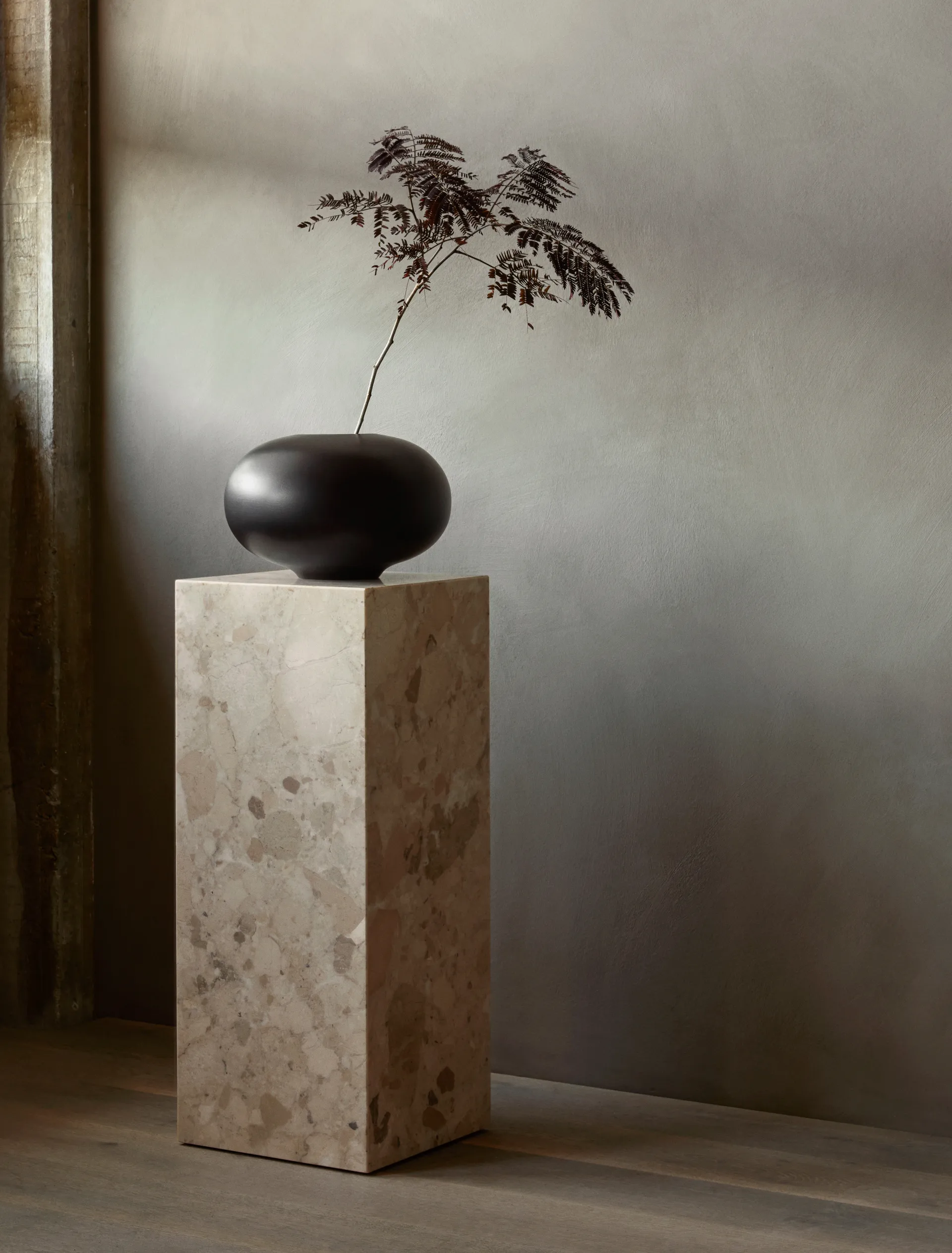 Surround vase 17.5 cm, Mango wood Audo Copenhagen