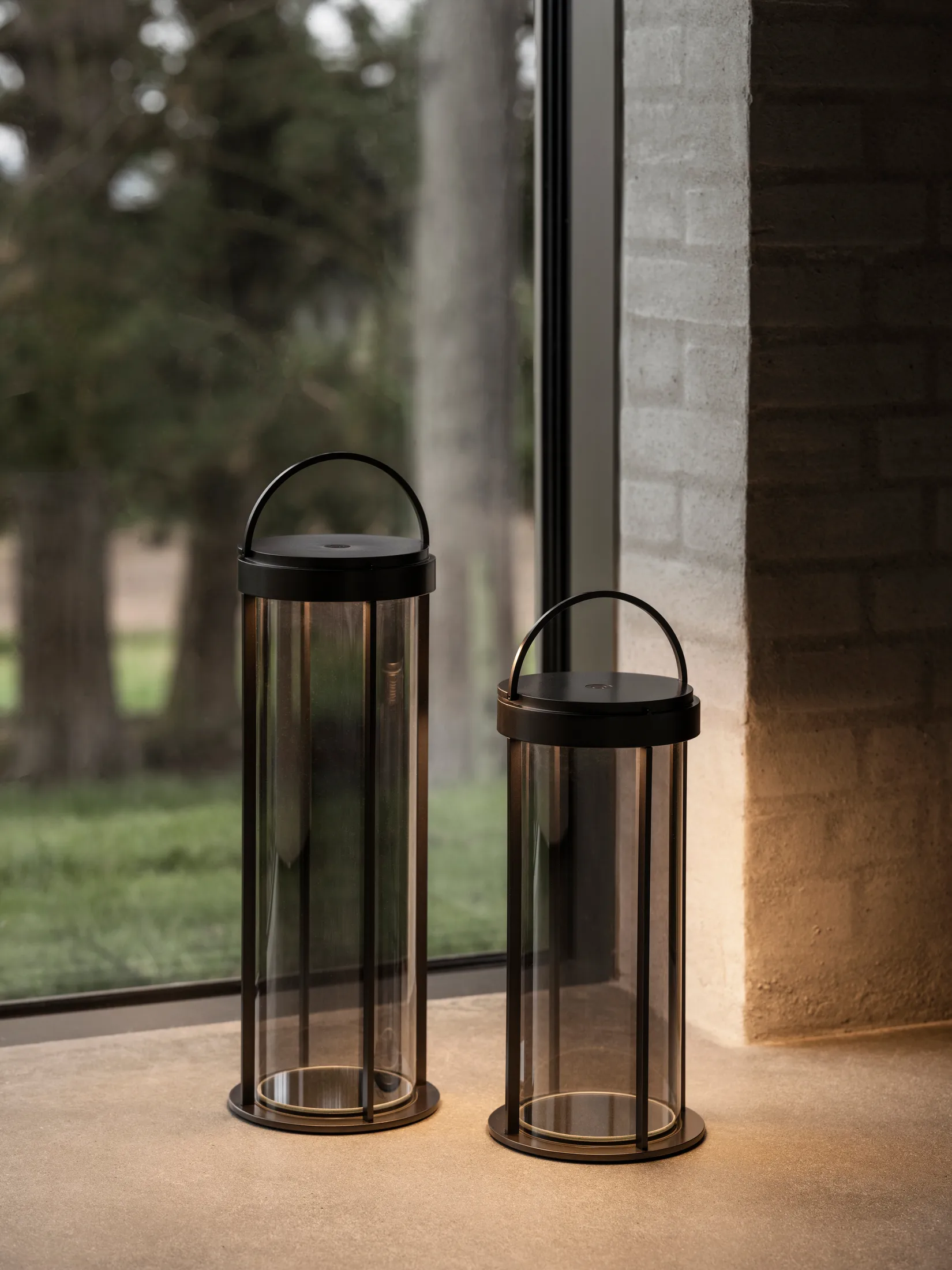 Mituro mobile LED lamp S, Gun metal blomus