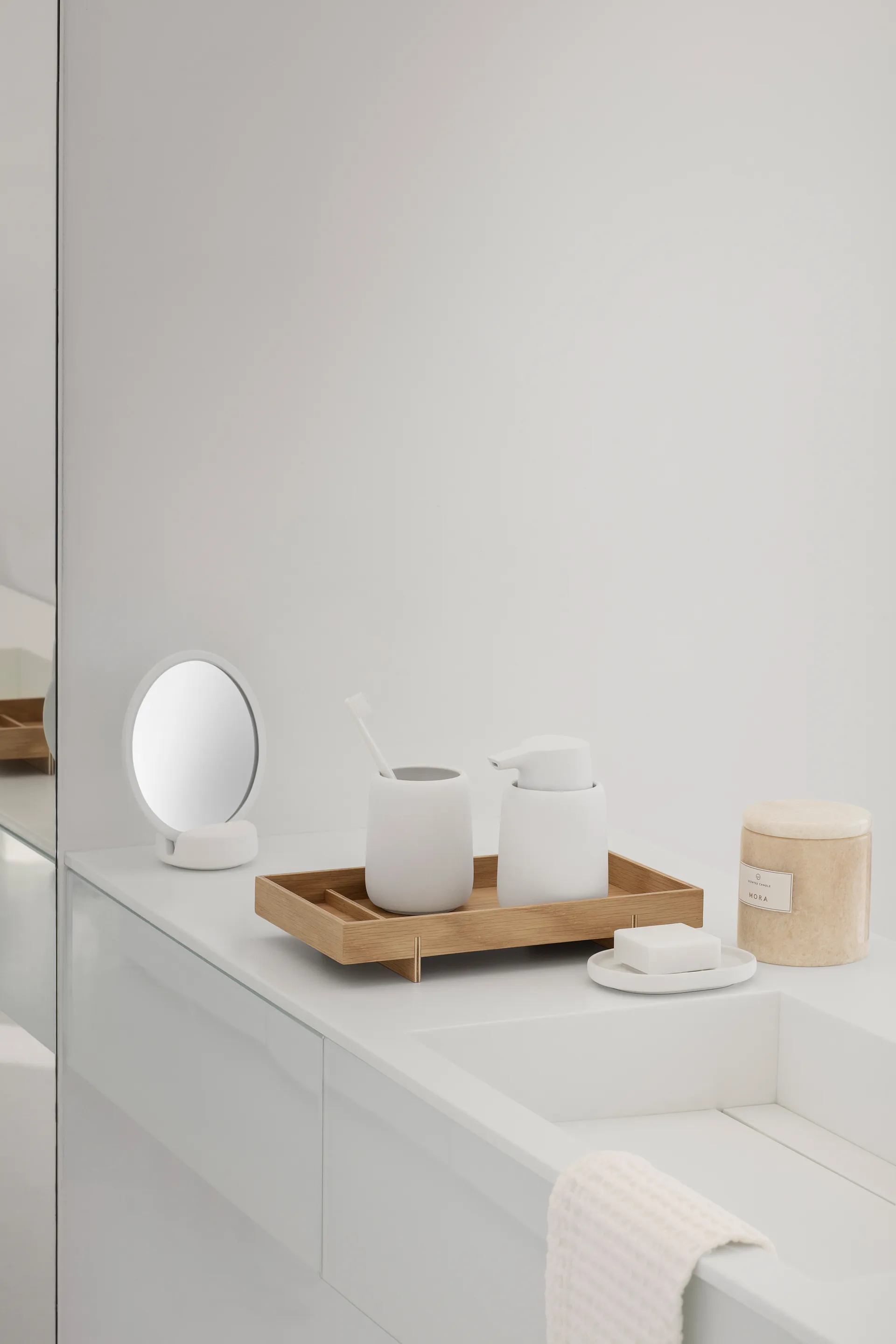 Sono toothbrush mug 30 cl, White blomus