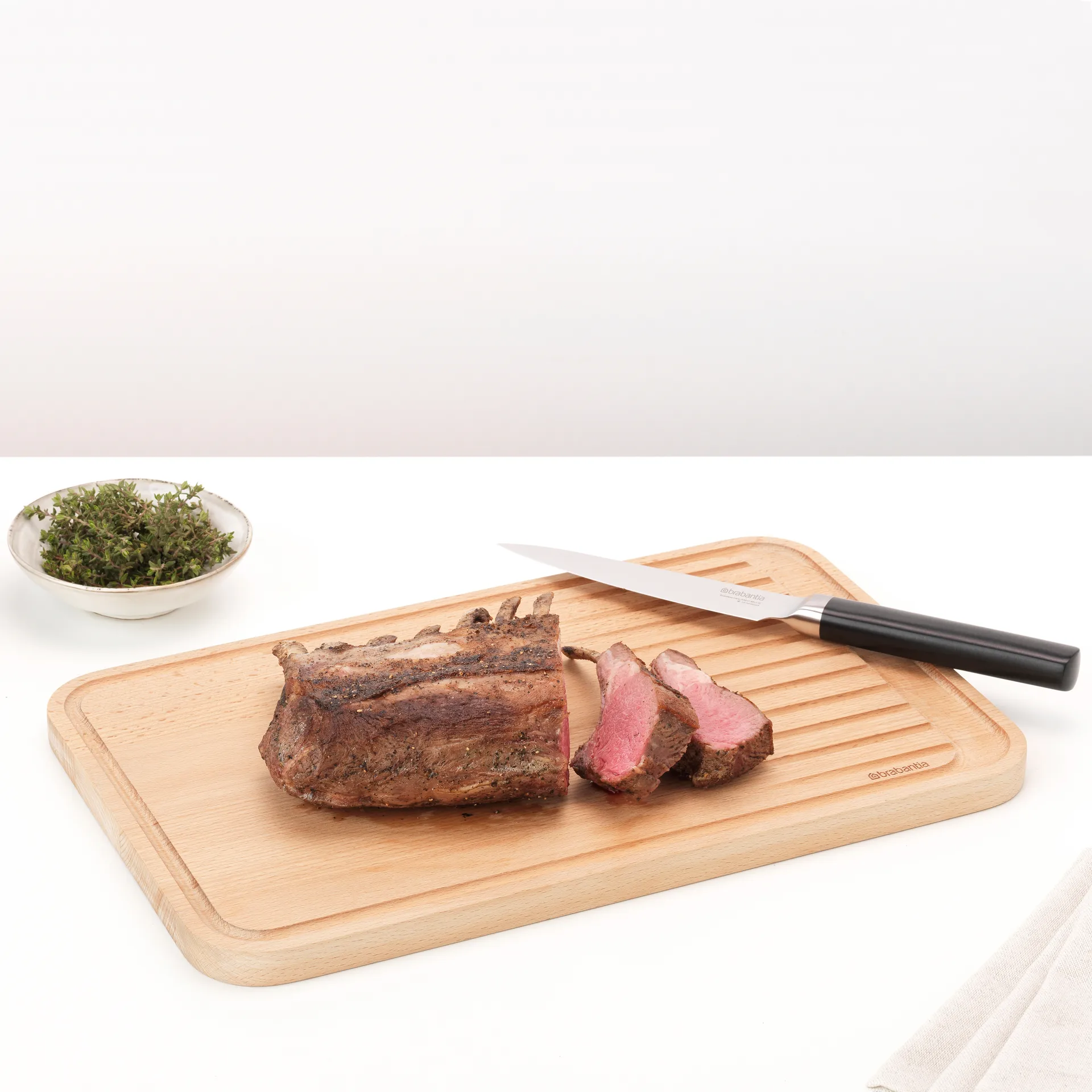 Profile cutting board for meat, Beech wood Brabantia