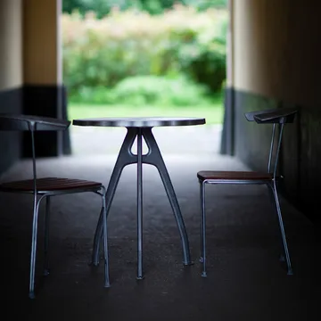 Dover chair - Mahogany, raw aluminum stand - Byarums bruk
