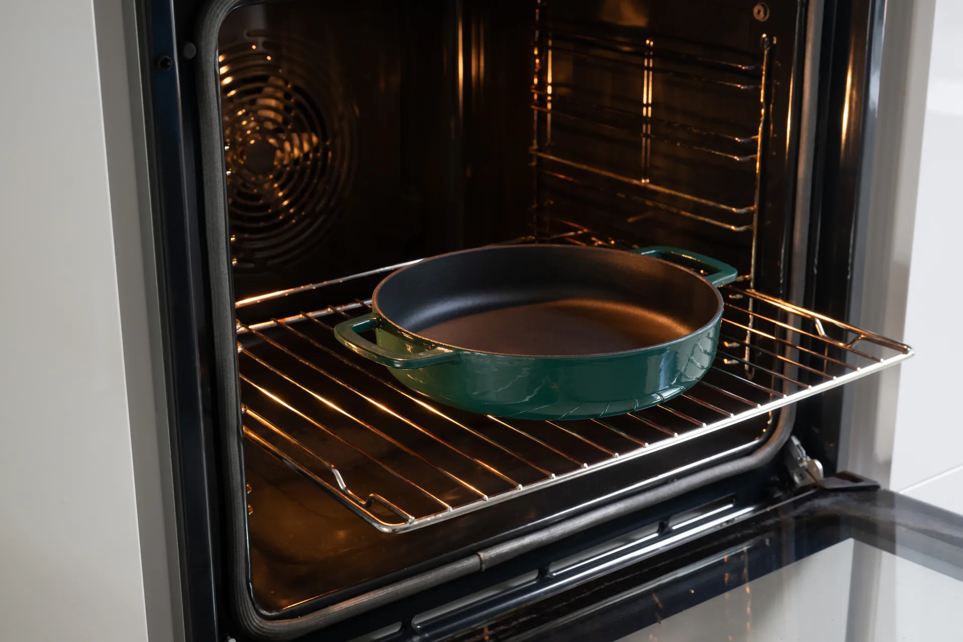 Combekk Enameled cast iron frying pan Ø24 cm, Holly Green Combekk