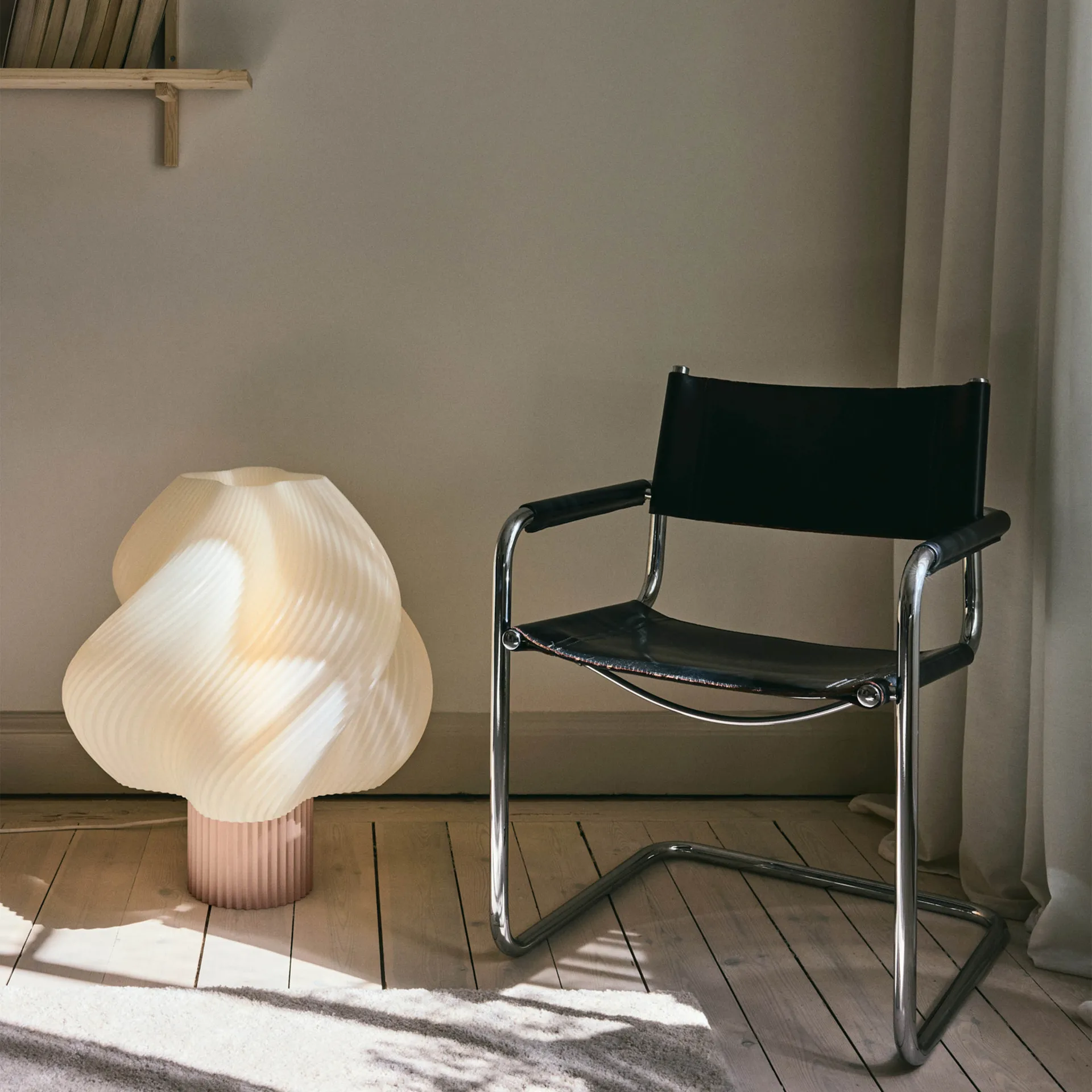 Soft Serve floor lamp, Wild strawberry, Mega, 63 cm Crème Atelier