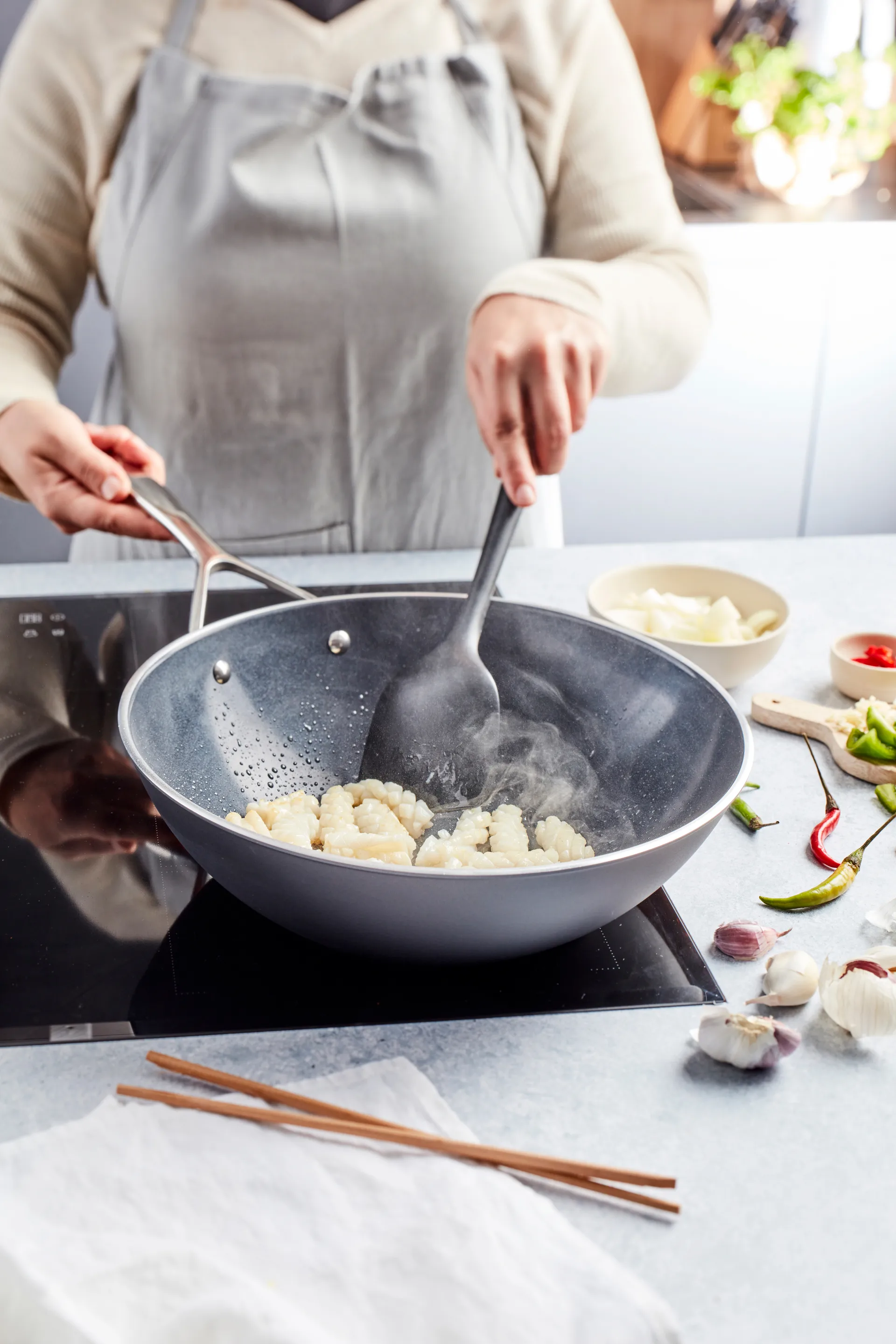 Alu Pro 5 Ceraforce wok pan ceramic 5-ply, Ø30 cm Demeyere