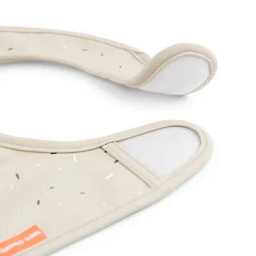 Lalee bib with velcro 2-pack - Sand - Done by deer