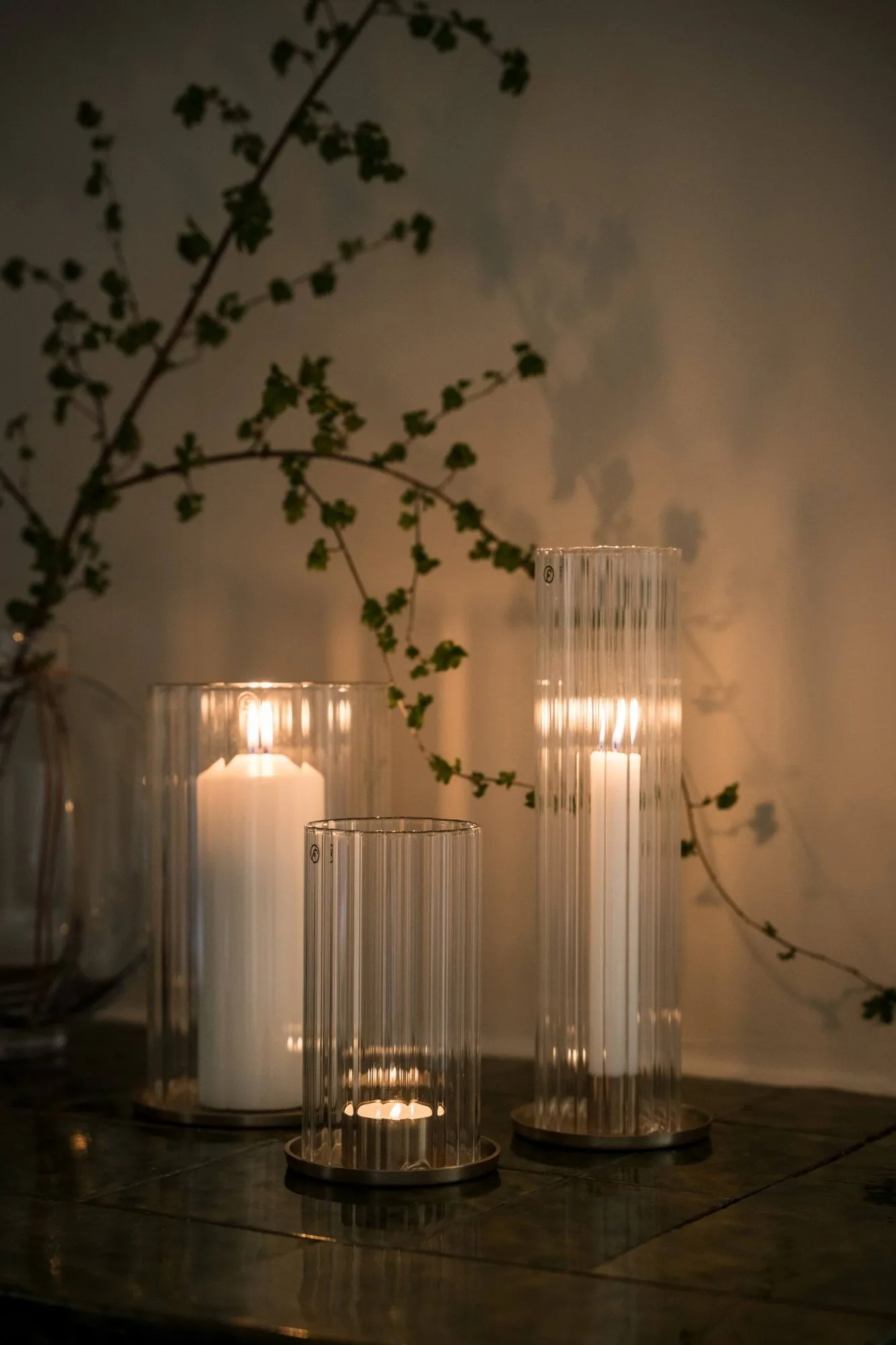 Ernst candle holder for pillar candle, Brass-glass, Ø13x21 cm ERNST
