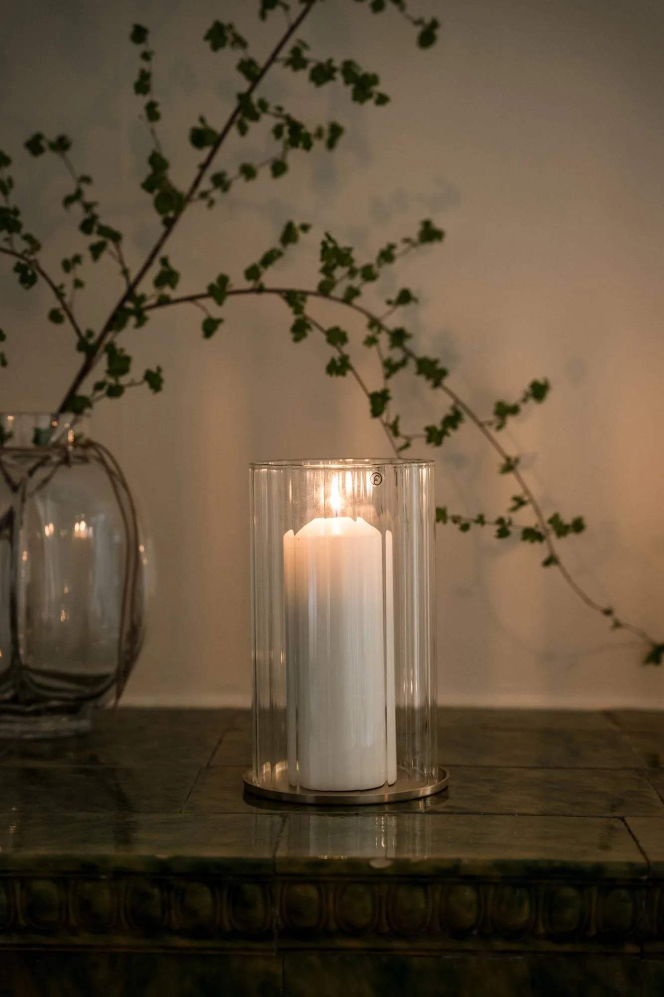 Ernst candle holder for pillar candle, Brass-glass, Ø13x21 cm ERNST