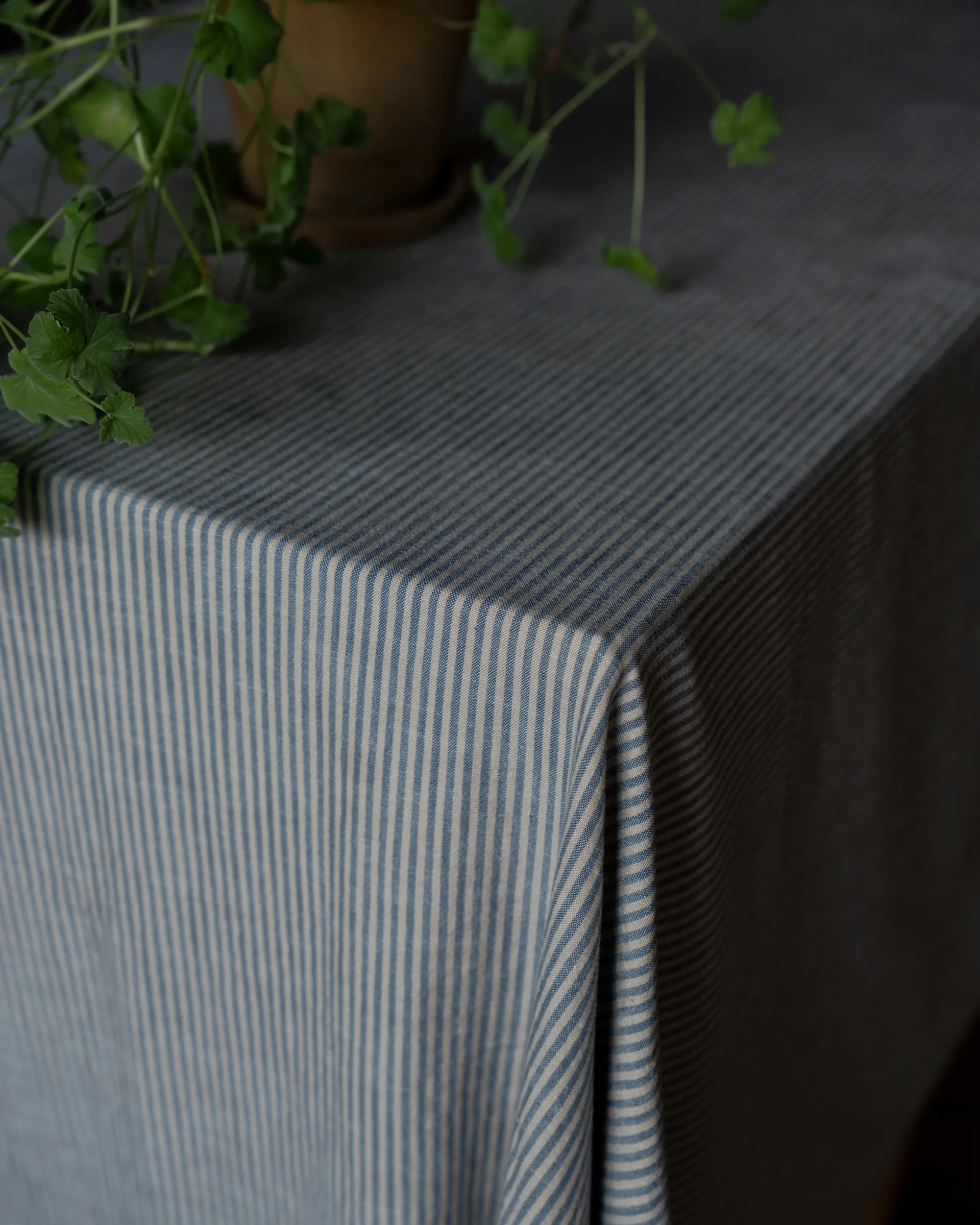 Ernst tablecloth narrow stripes 145x300 cm, Blue-white ERNST