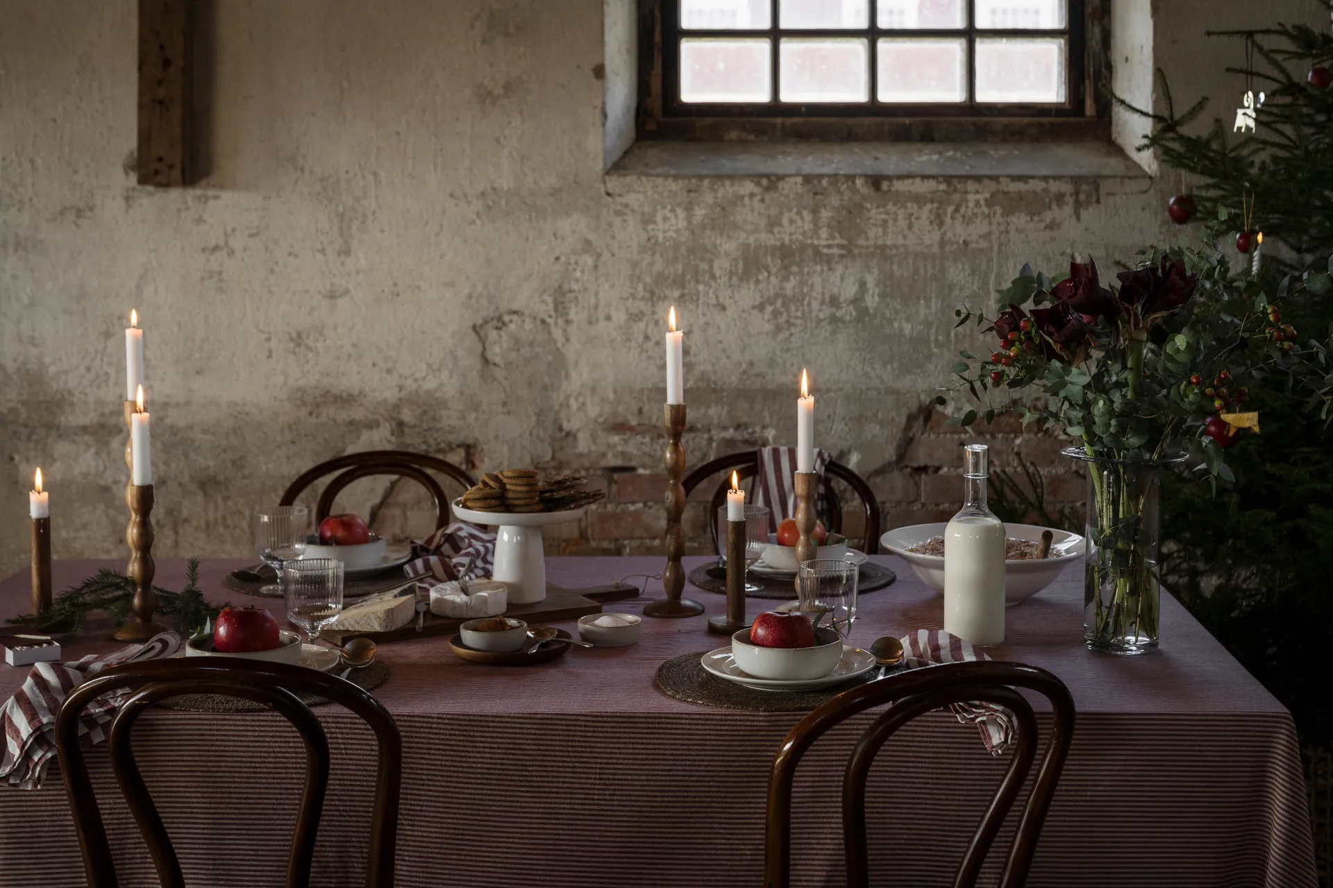 Ernst tablecloth narrow stripes 145x300 cm, Red-beige ERNST
