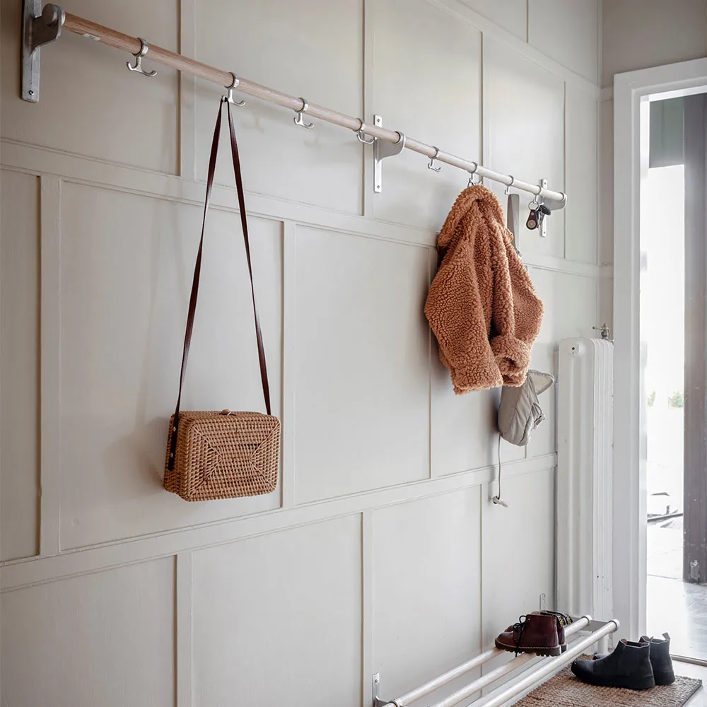 Nostalgi add-on Hook rack, Oak, black stand Essem Design