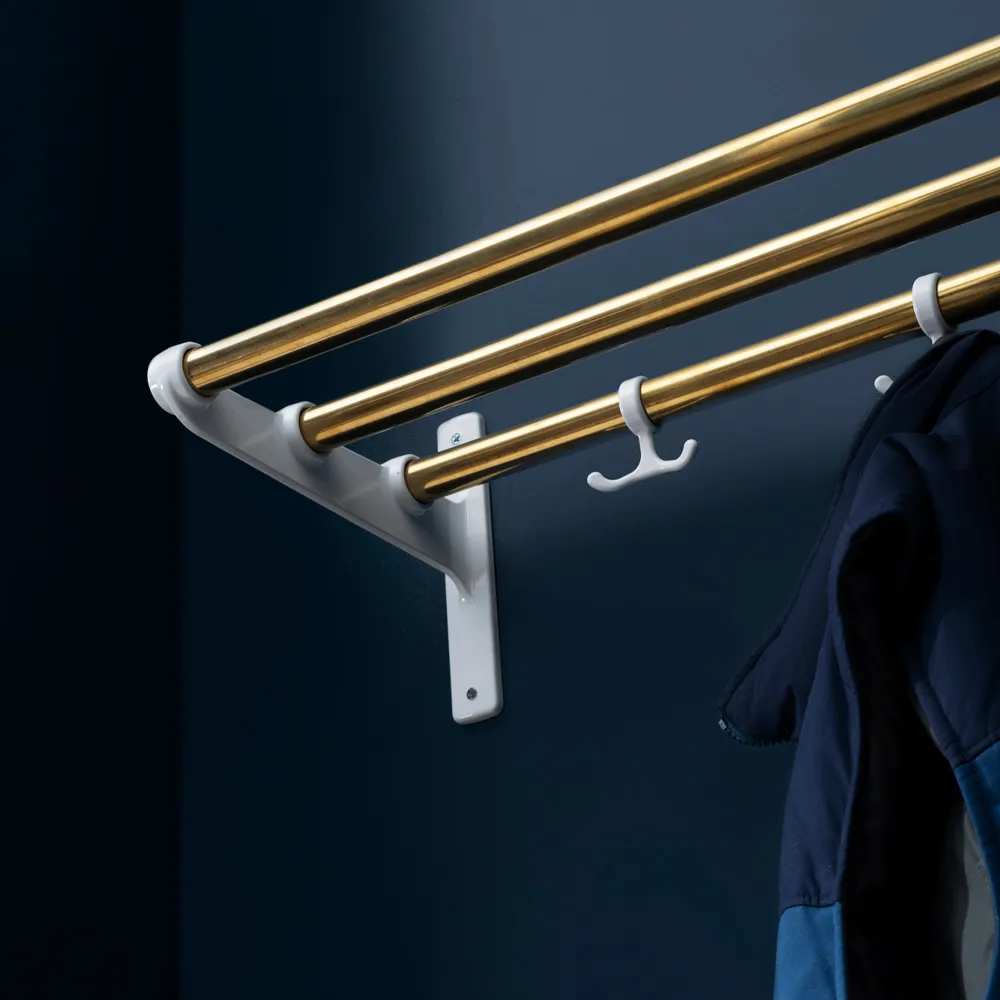 Nostalgi Shoe or hat shelf, Black, aluminium stand Essem Design