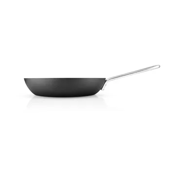 Professional Laser Titanium Slip-Let frying pan - Black, Ø24 cm - Eva Solo
