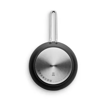Professional Laser Titanium Slip-Let frying pan - Black, Ø24 cm - Eva Solo