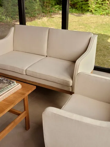 L46 MK155 armchair - Lacquered oak–beige fabric - FDB Møbler