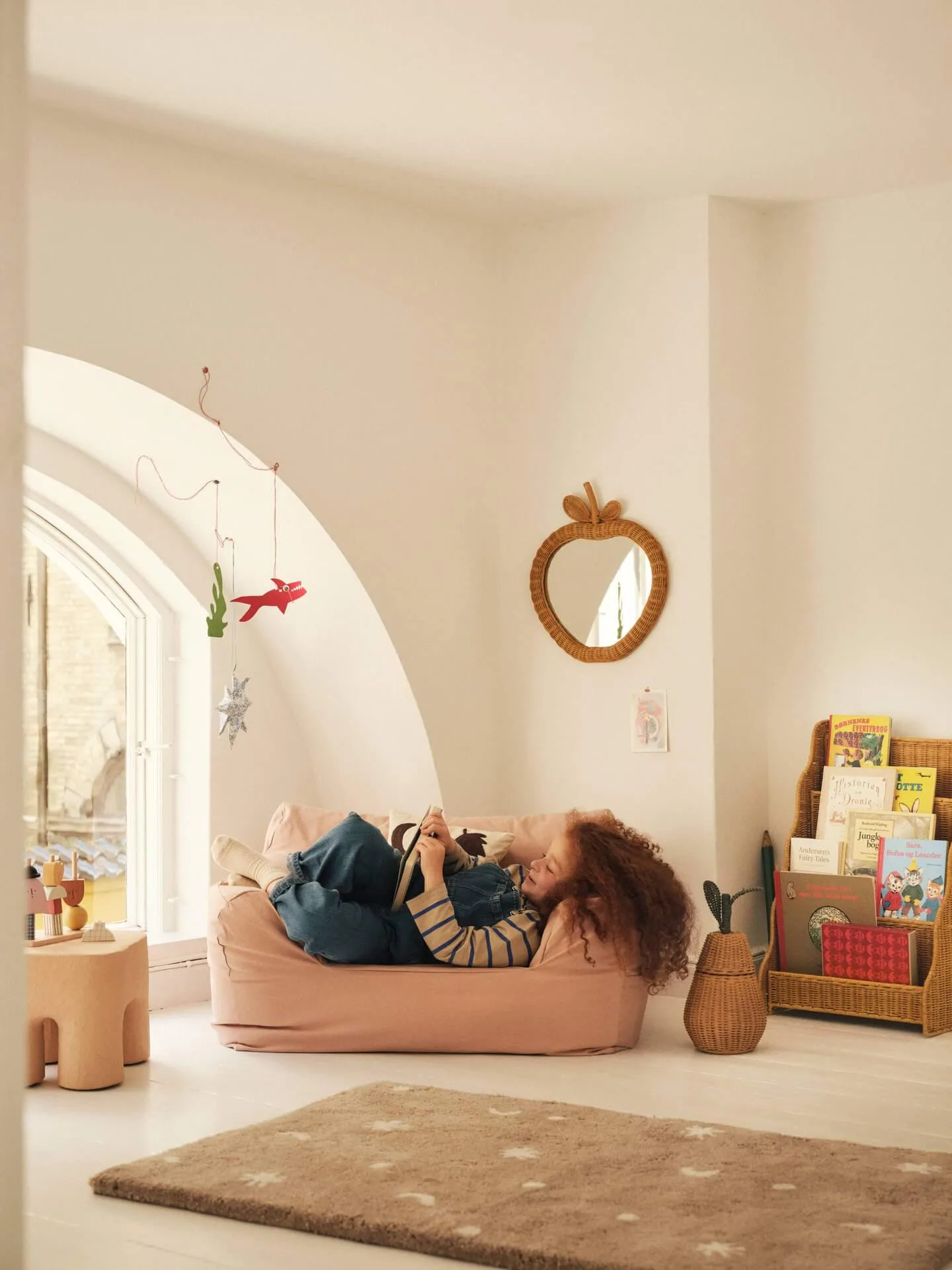 Apple braided mirror, Natural, 40x3x45 cm Ferm Living