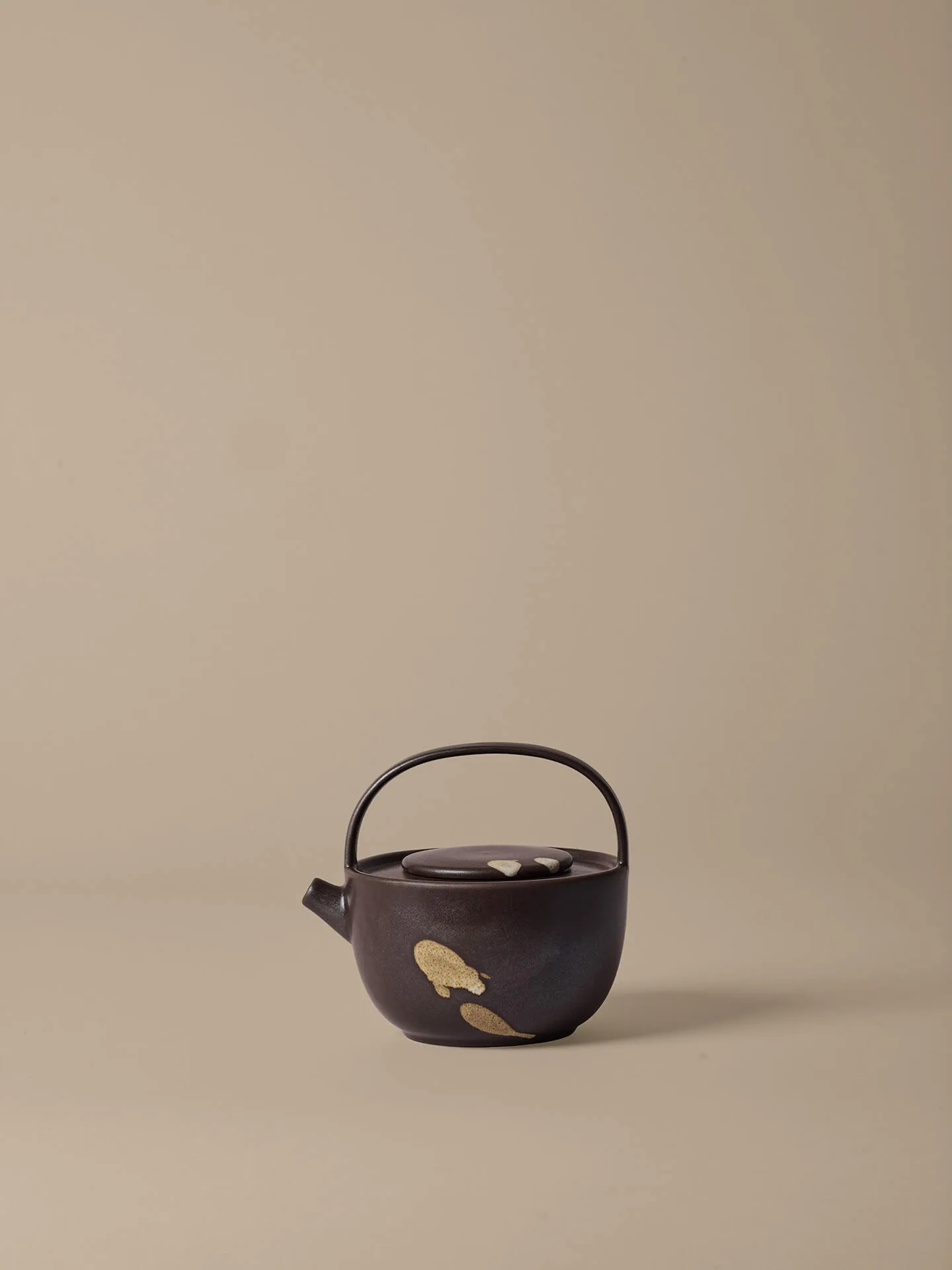 Koyo teapot 0.85 L, Dark brown-buff Ferm Living