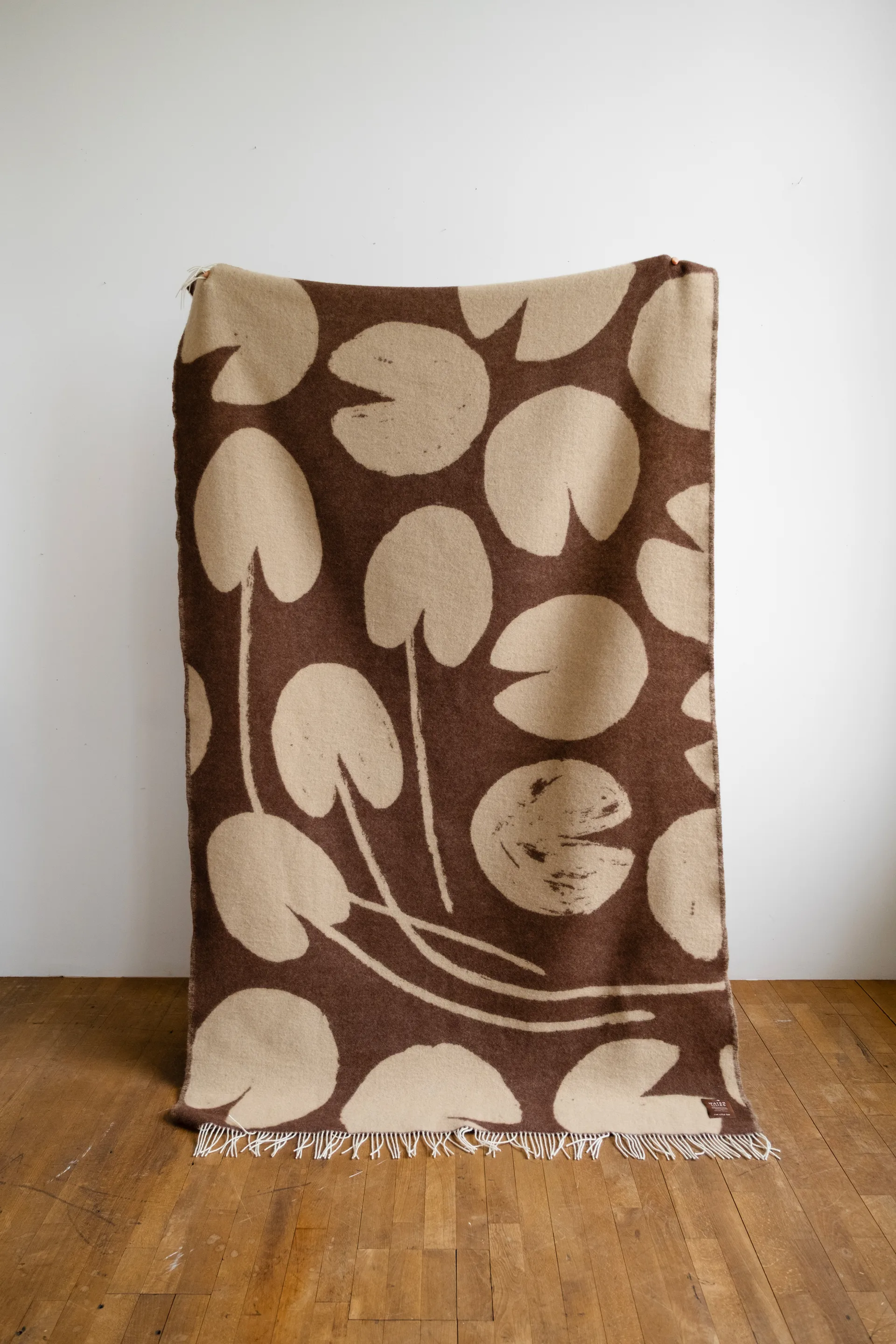 Water lilies throw 130x220 cm, Brown Fine Little Day