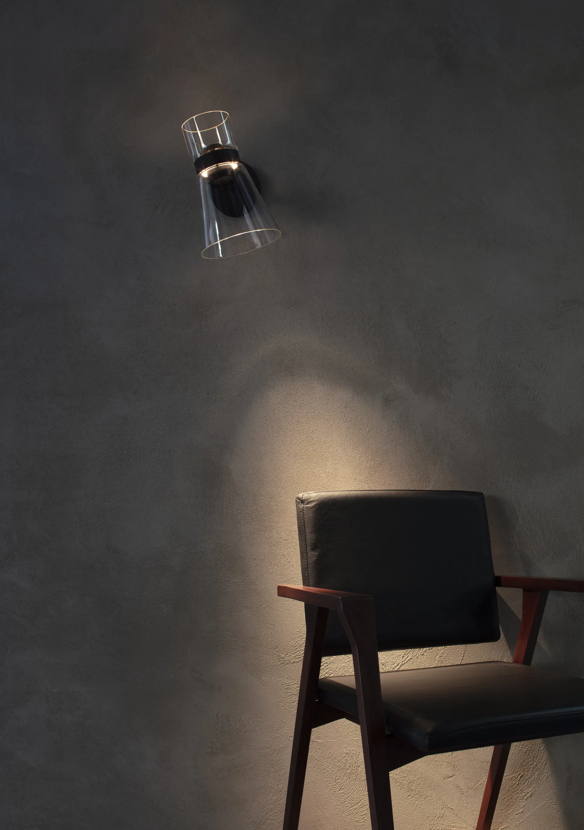 Nocturne Cone wall lamp - Black Flos