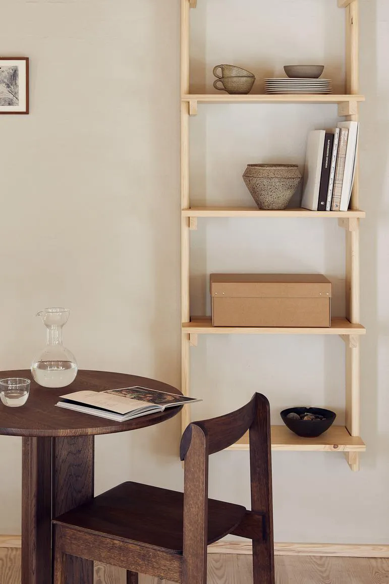 Trefoil dining table Ø75 cm, Smoked oak Form & Refine