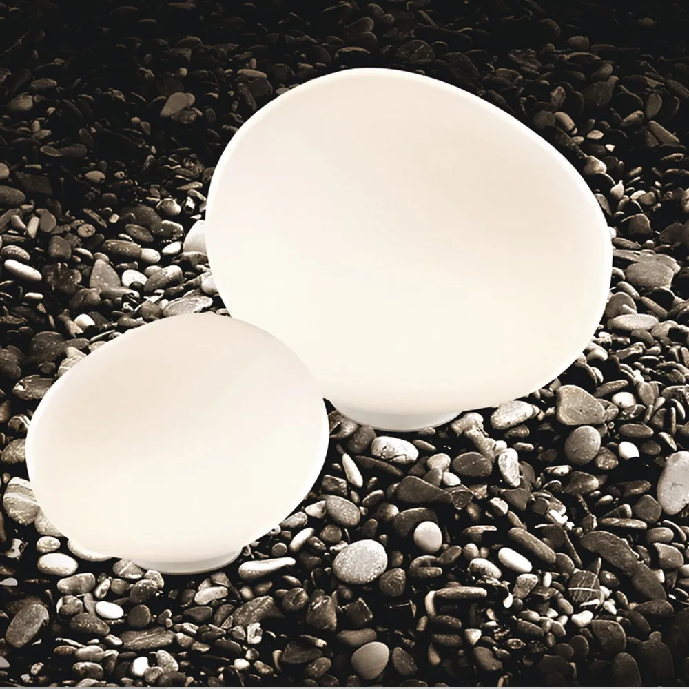 Outdoor Gregg media table lamp, White Foscarini