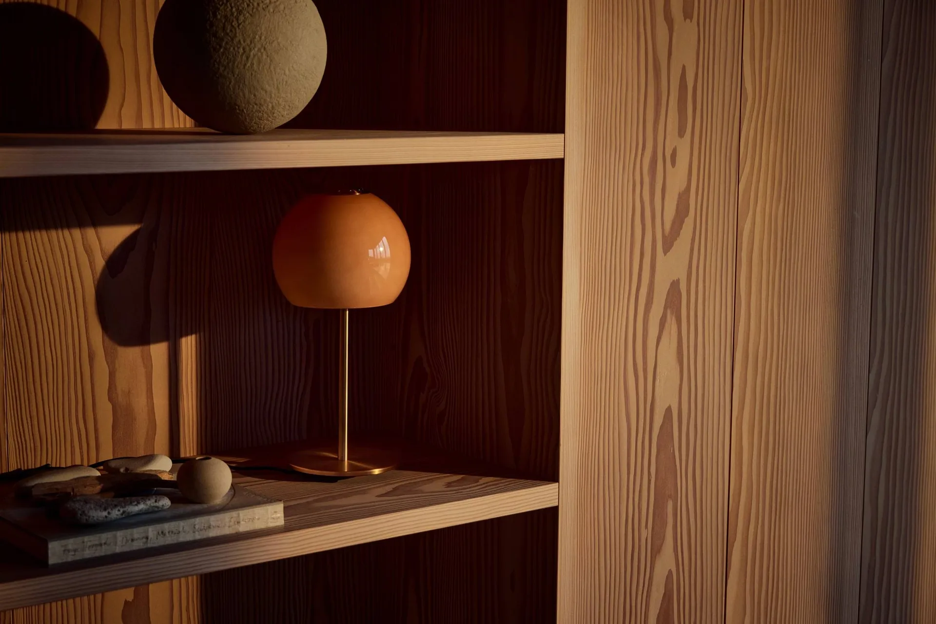 Ball glass table lamp, Amber, Ø18 cm Frandsen
