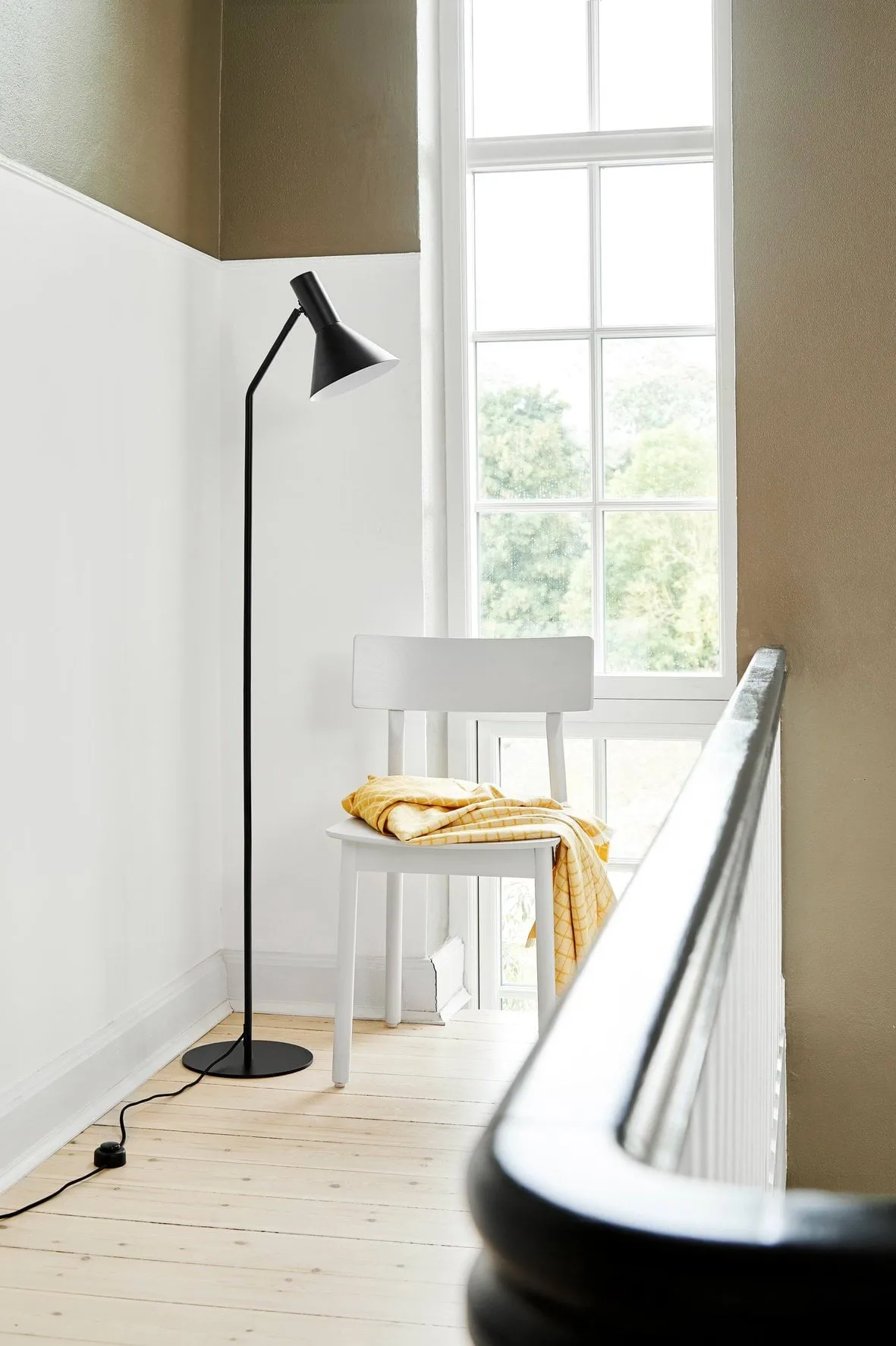 Lyss floor lamp, Matt black, 150 cm Frandsen