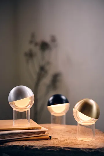 Pila portable table lamp - Solid brass - Frandsen
