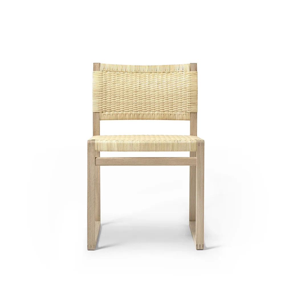 BM61 chair, Wicker lacquered oak stand Fredericia Furniture