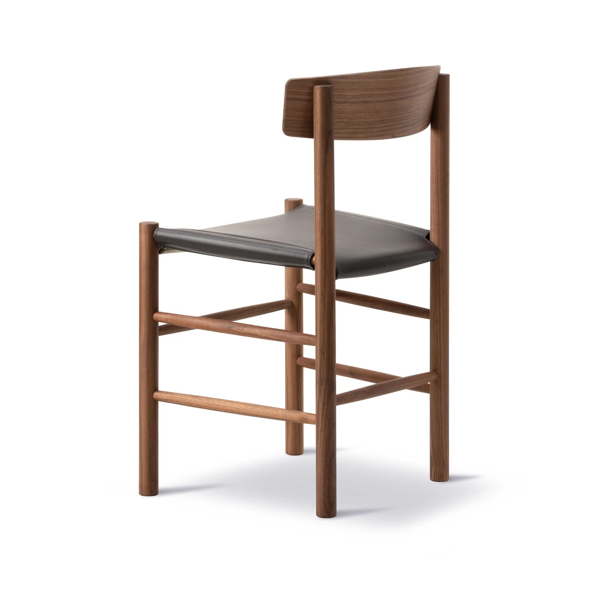 J39 chair, Oiled walnut-leather Omni 377 dark brown Fredericia Furniture