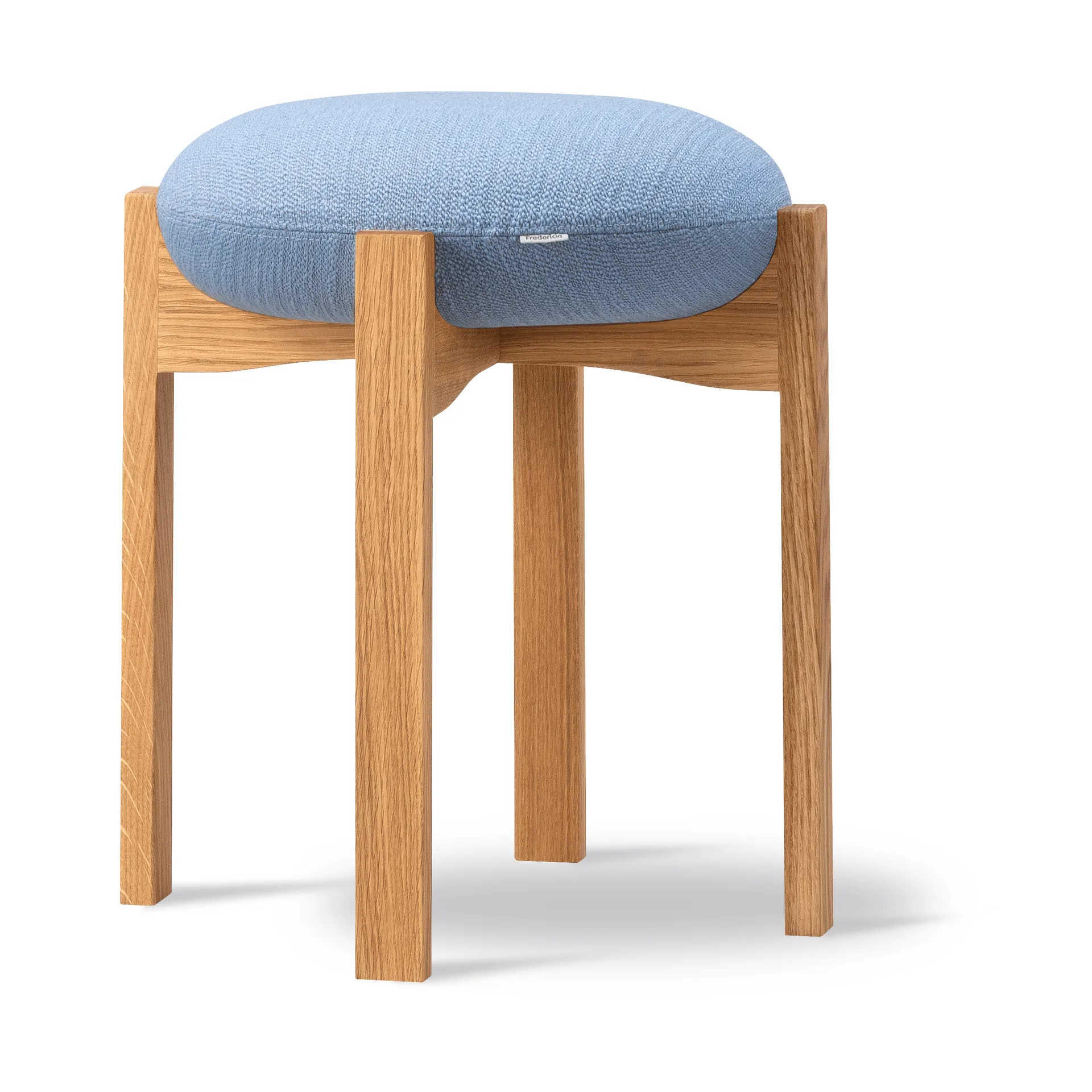 Pioneer round stool low, Odino PV82 light blue-lacquered oak, Ø41x46 cm Fredericia Furniture