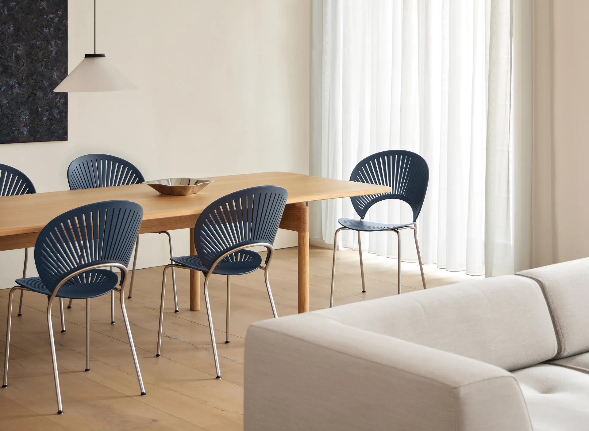 Trinidad 3398 chair, Nordic blue-chrome Fredericia Furniture