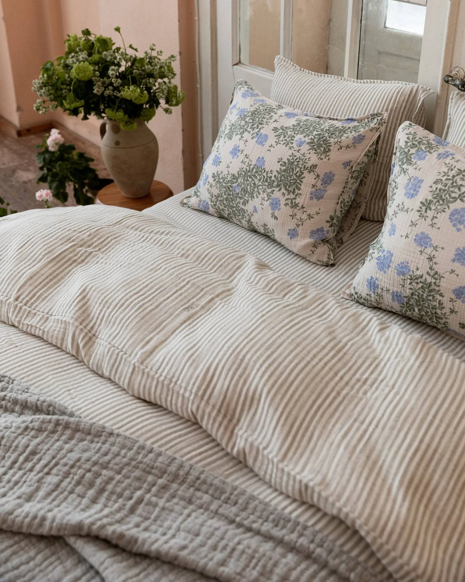 Plumbago Muslin pillowcase, 80x80 cm Garbo&Friends