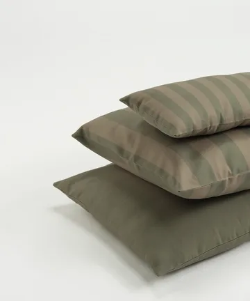 Garden Glory cushion - Eucalyptus green with beige edge 50x70 cm - Garden Glory