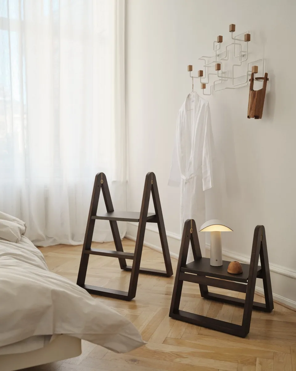 Reech step ladder, Dark ash Gejst