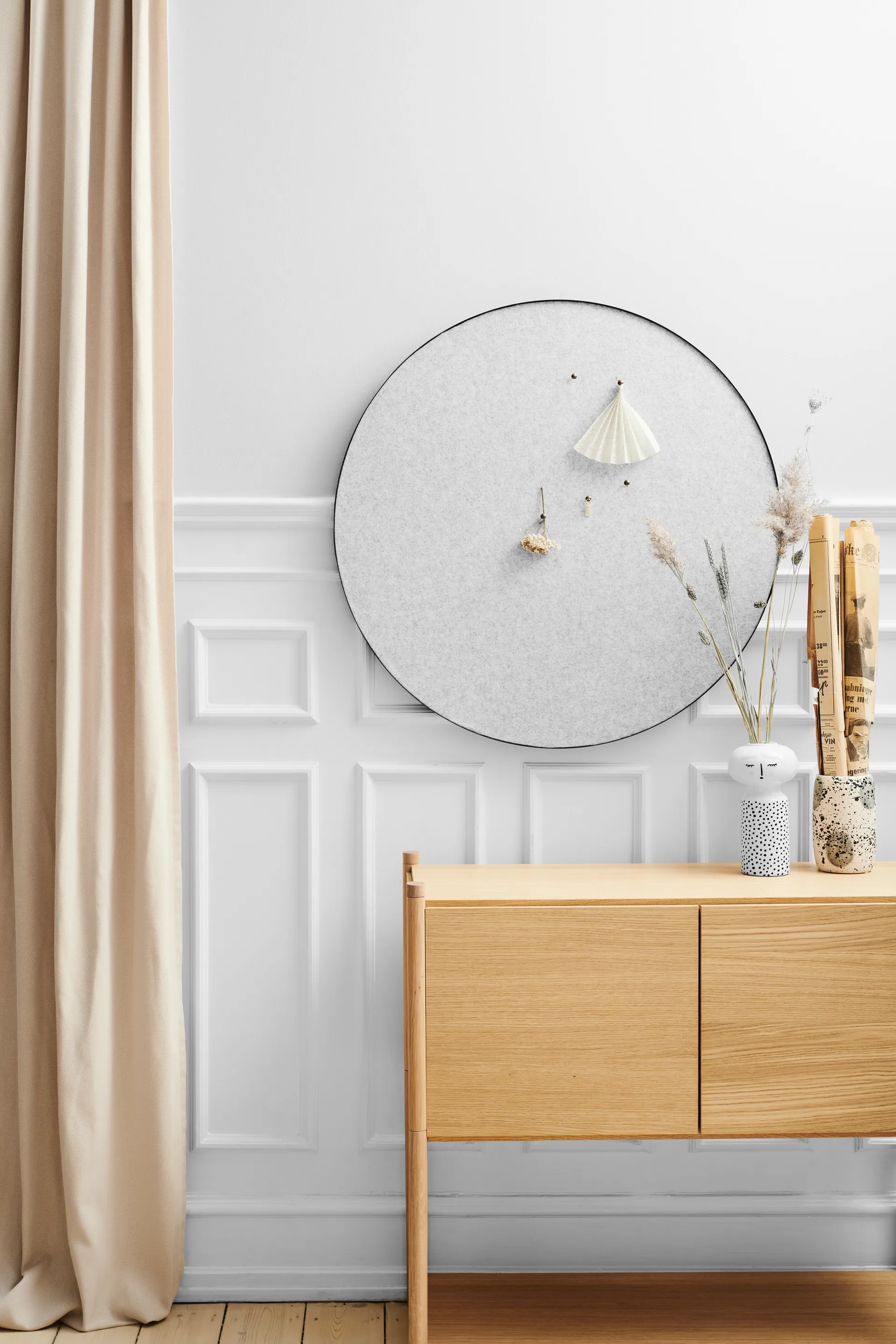 Retell pinboard Ø80 cm, Light grey Gejst