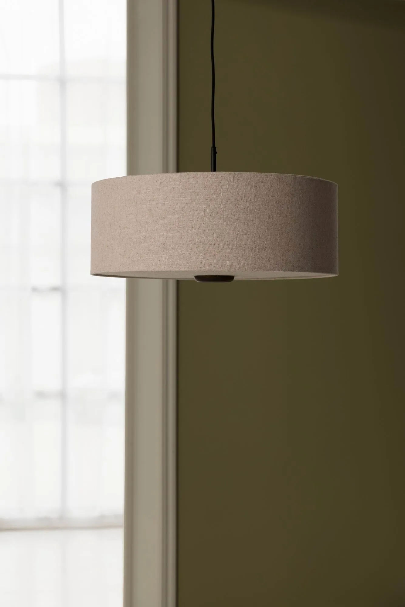 Bosco pendant lamp, Beige, dark-stained oak, Ø55 cm Globen Lighting