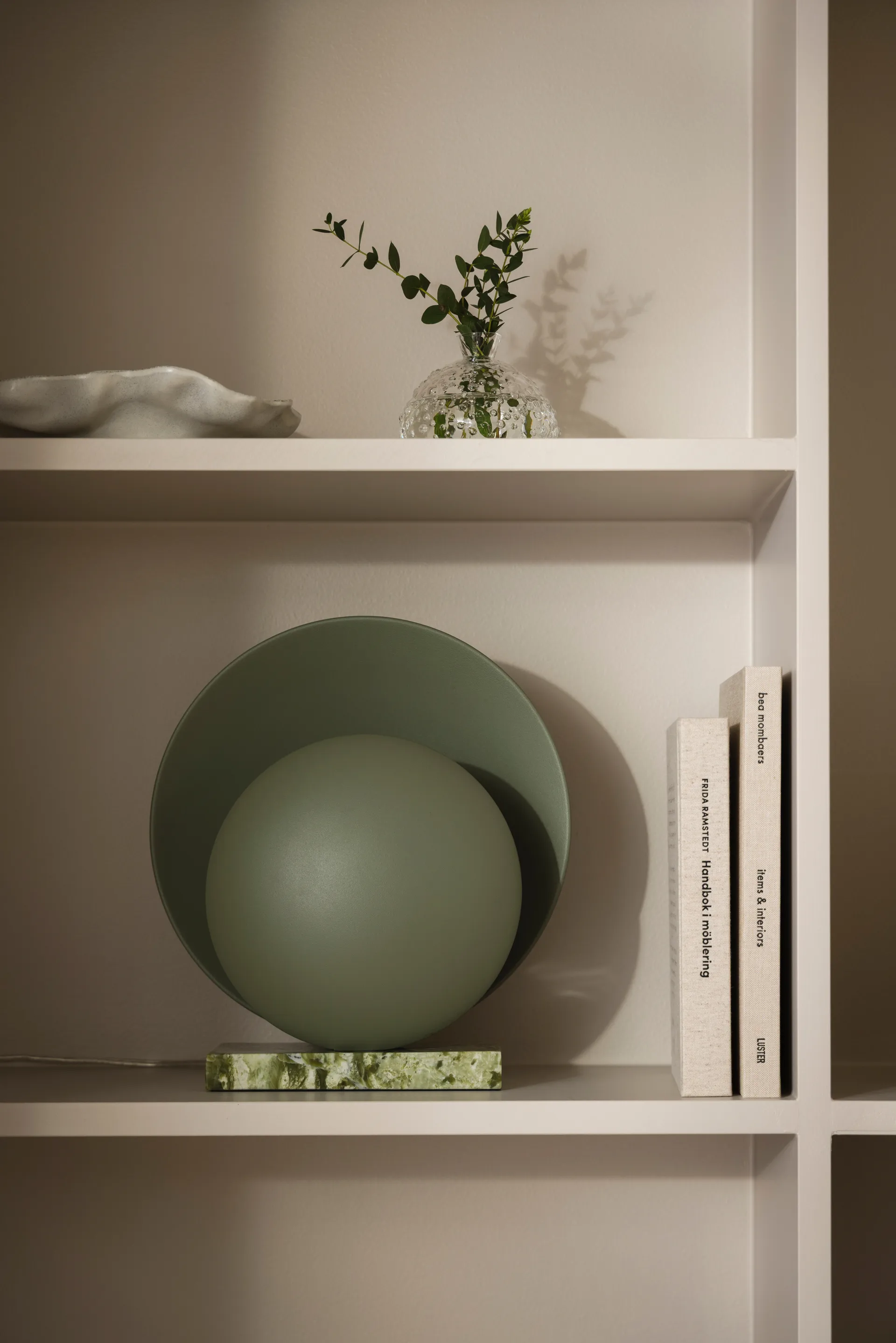 Orbit table lamp, Moss green Globen Lighting