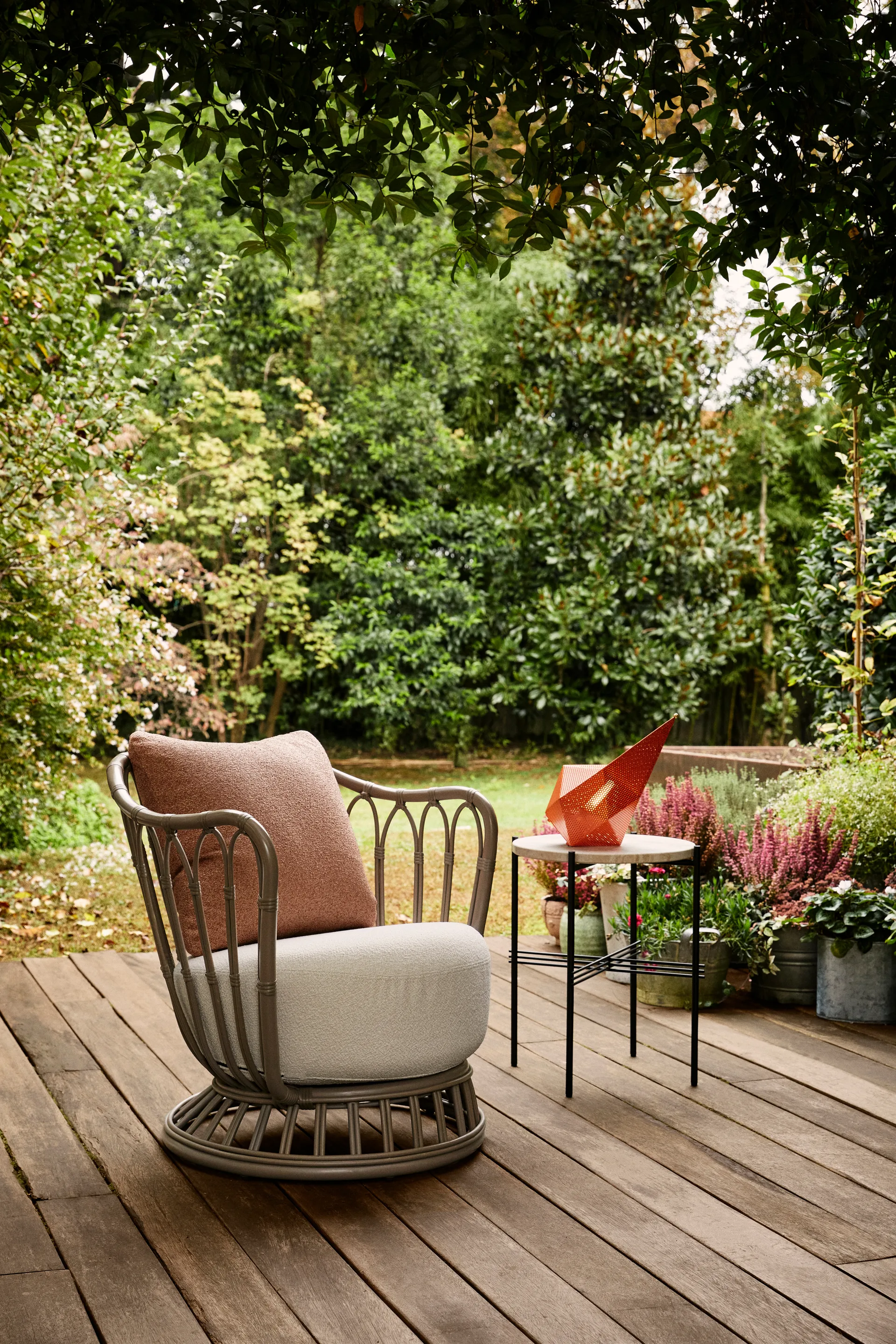 Grace Outdoor armchair, Lorkey Limonta 41-44-mushroom gray GUBI