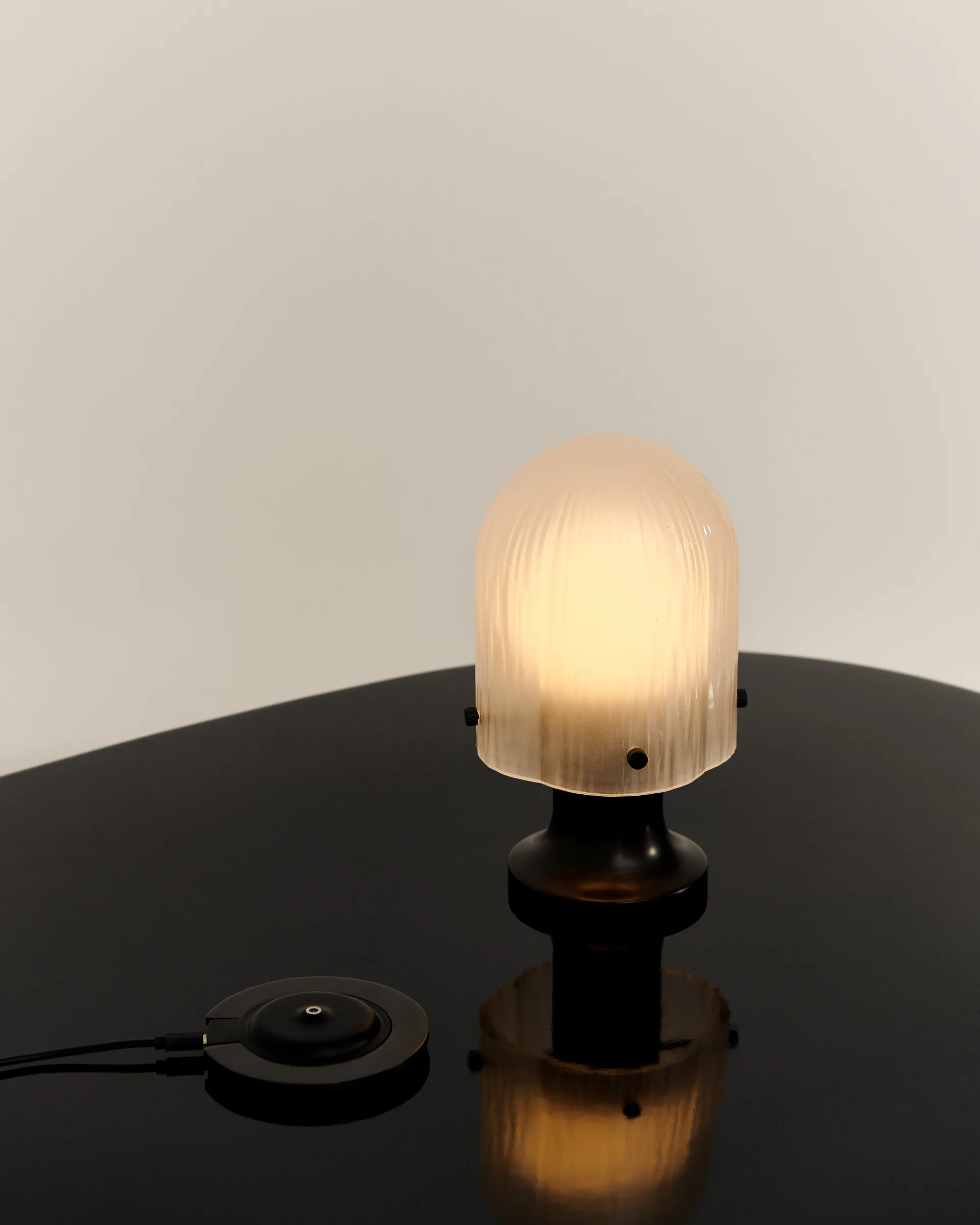 Seine Portable Lamp table lamp, Antique brass-white GUBI