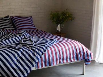 Été duvet cover 220x220 cm - Bordeaux-Sky blue - HAY