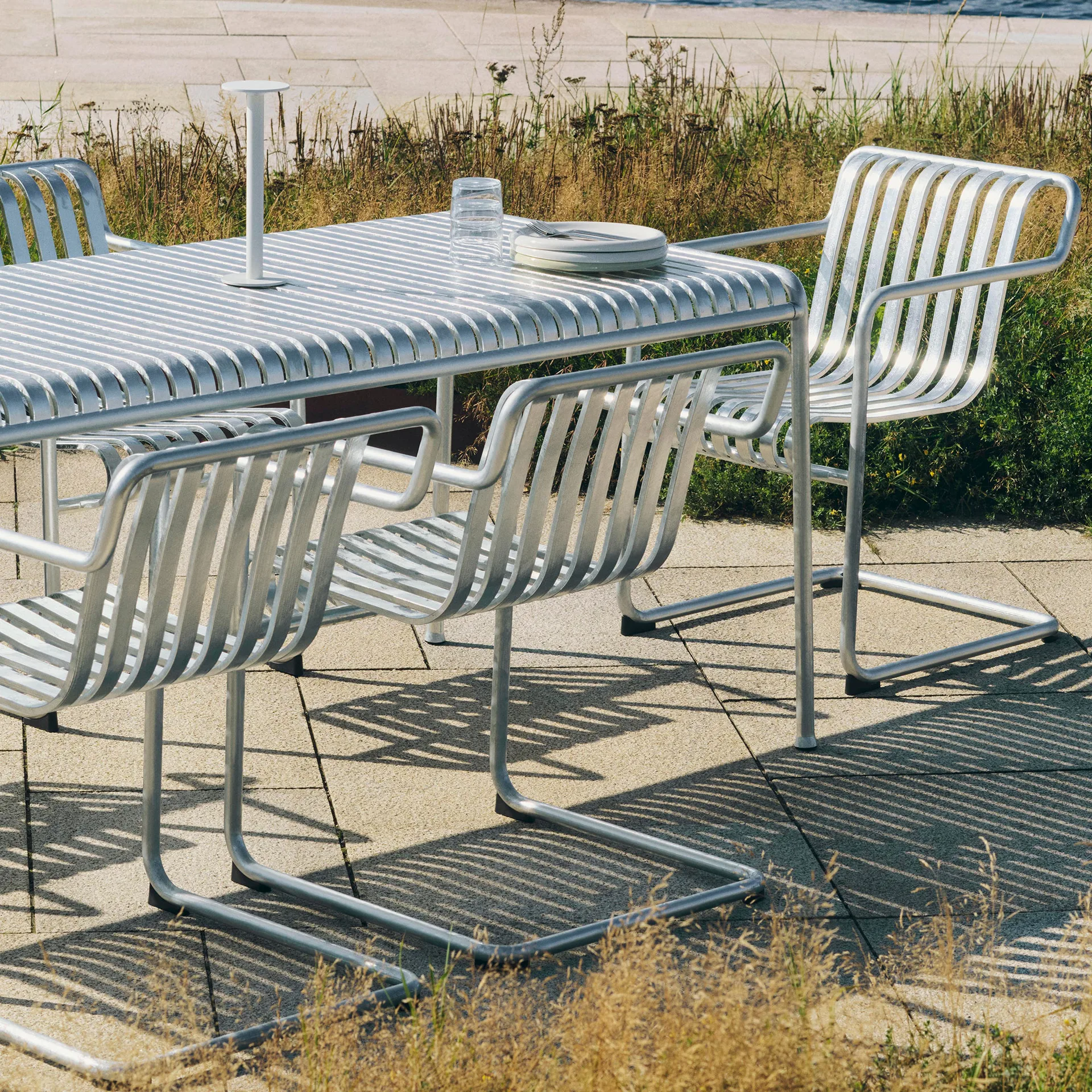 Palissade Cantilever Dining armchair, Hot galvanised steel HAY