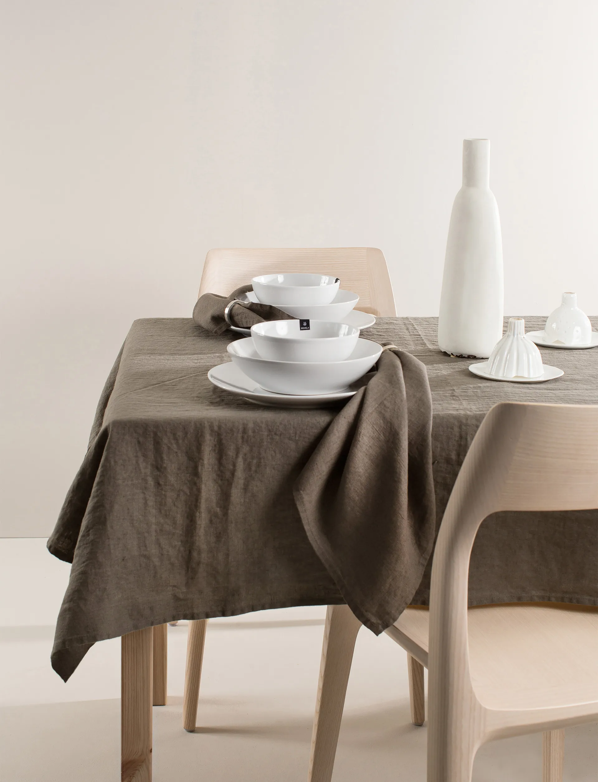 Sunshine tablecloth, Coffee, 140x250 cm Himla
