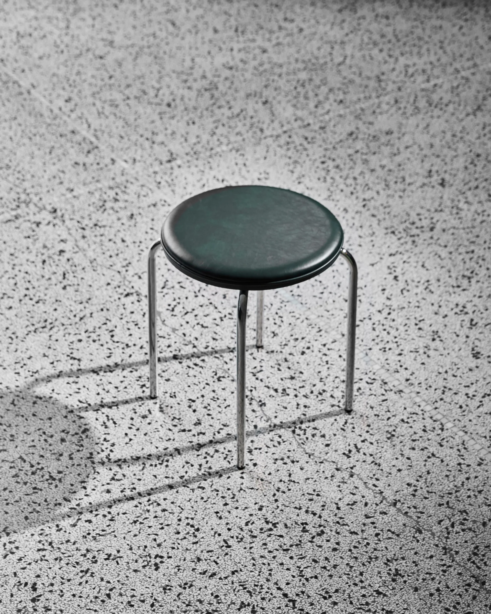 Comma round stool, Dark green, Ø37x45 cm House Doctor