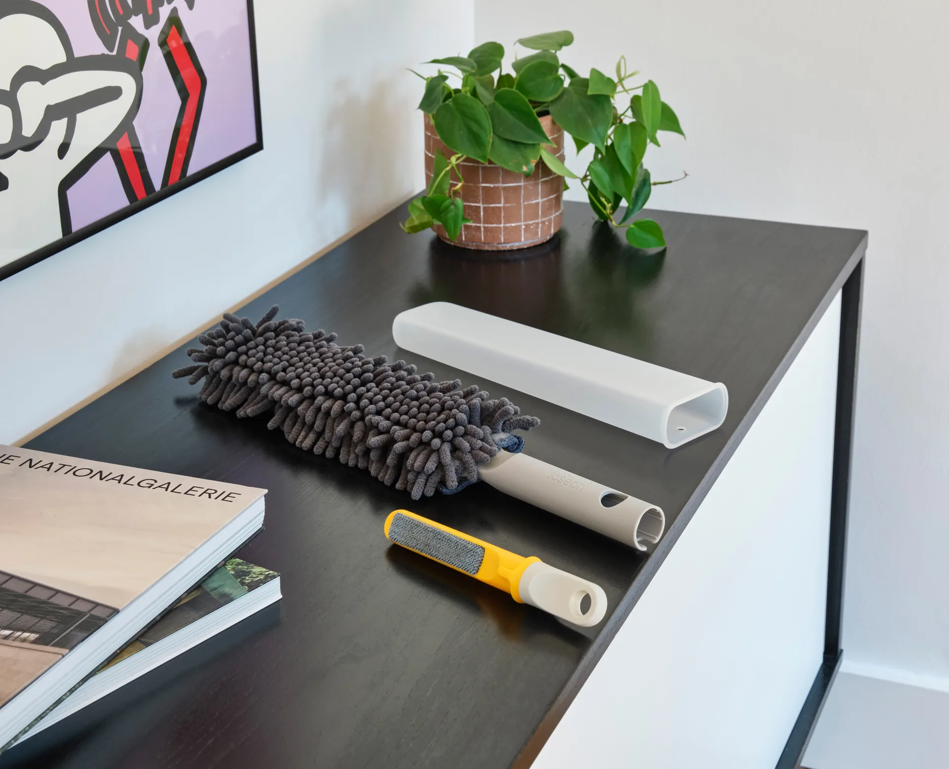 Cleantech 3-in-1 duster with plastic rail, Light Stone Joseph Joseph