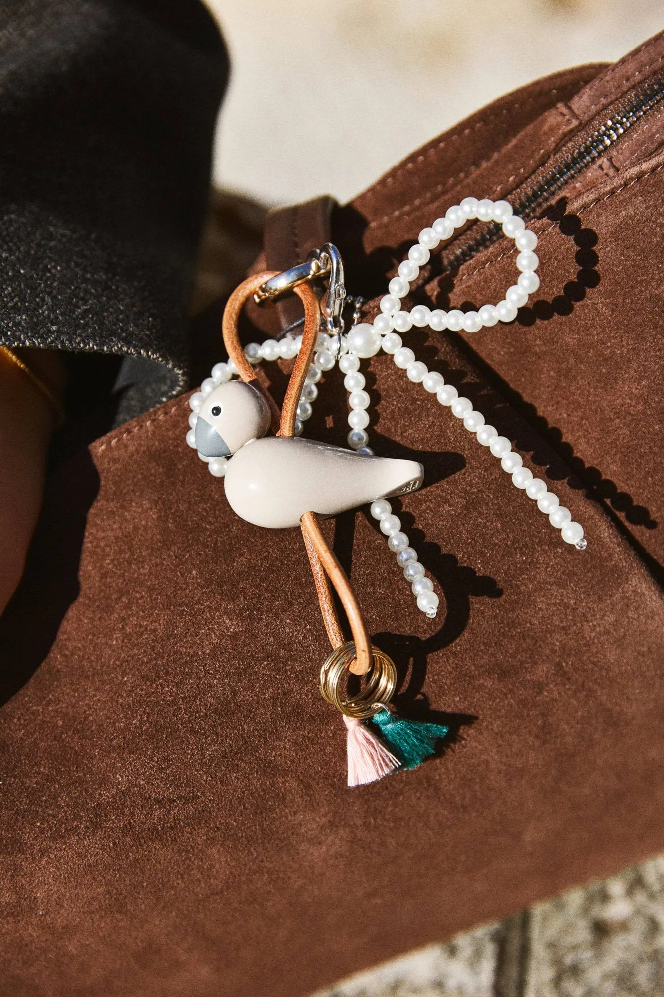 Kay Bojesen bird keyring, Sand, natural leather Kay Bojesen Denmark