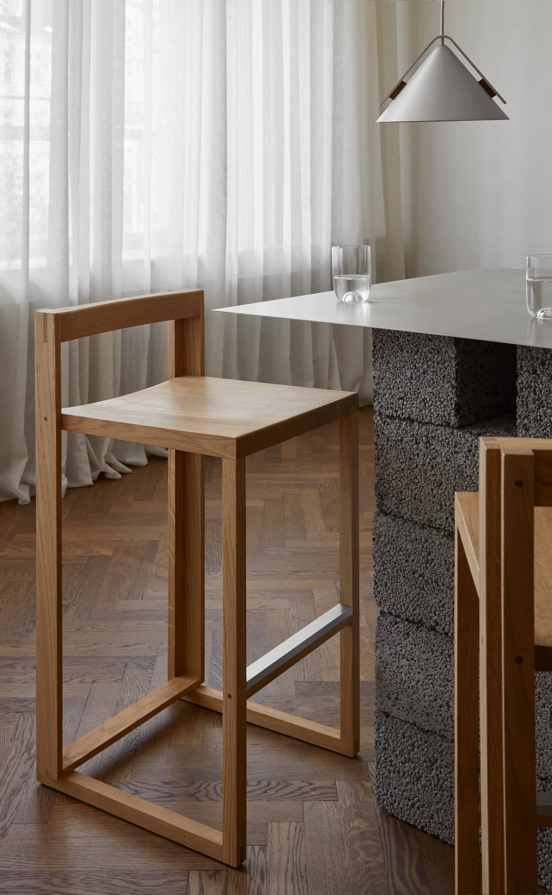 Outline bar stool 75 cm, Warm lacquered oak–brushed steel Kristina Dam Studio